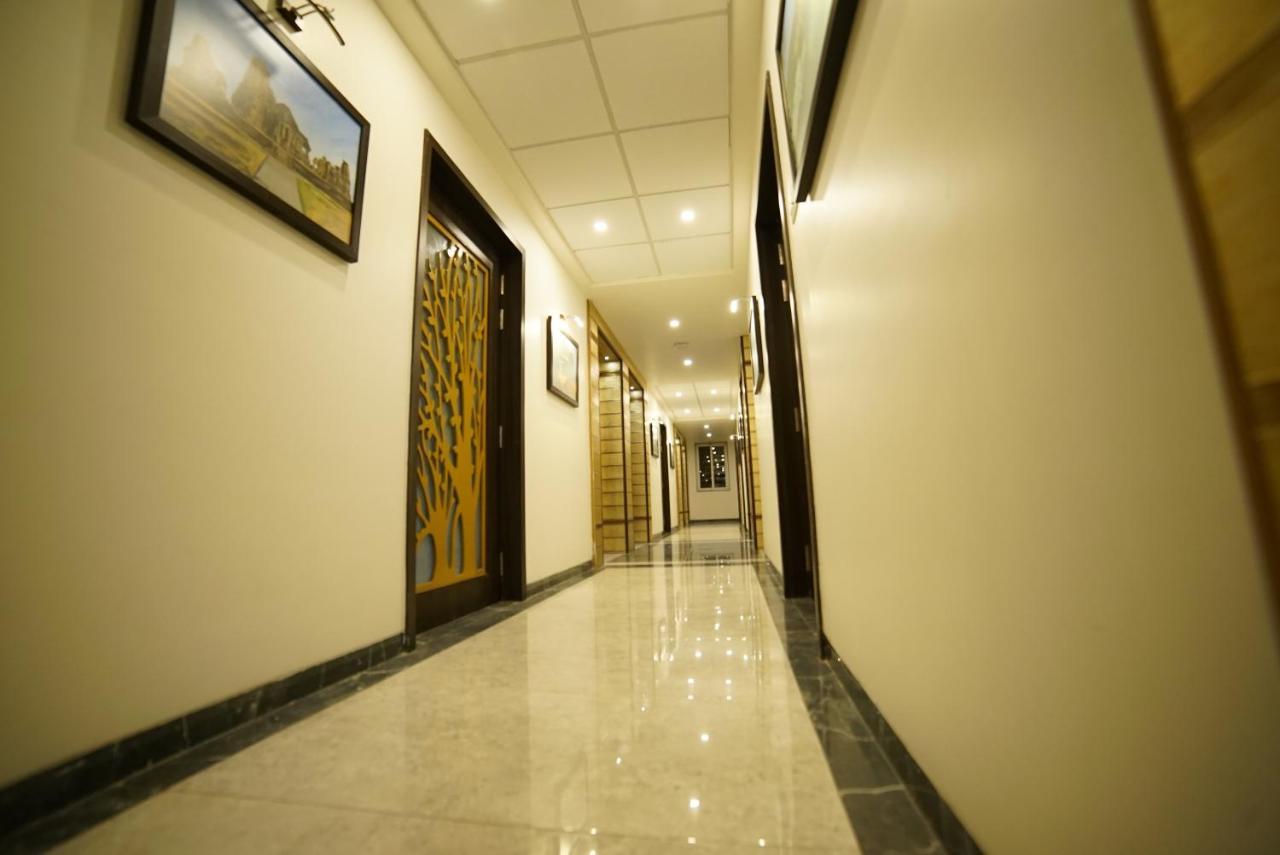 ホテル Vaccinated Staff - Collection O 41226 Ramji'S Residency Gole Colony ナーシク エクステリア 写真